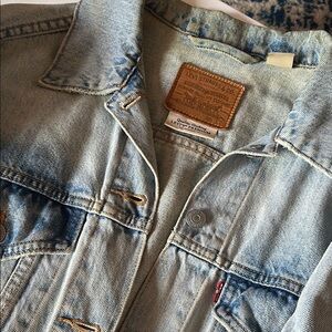Levi's Light Blue Denim Jacket Cropped